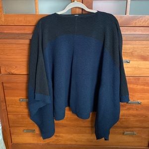 Lululemon OS black and navy Pancho